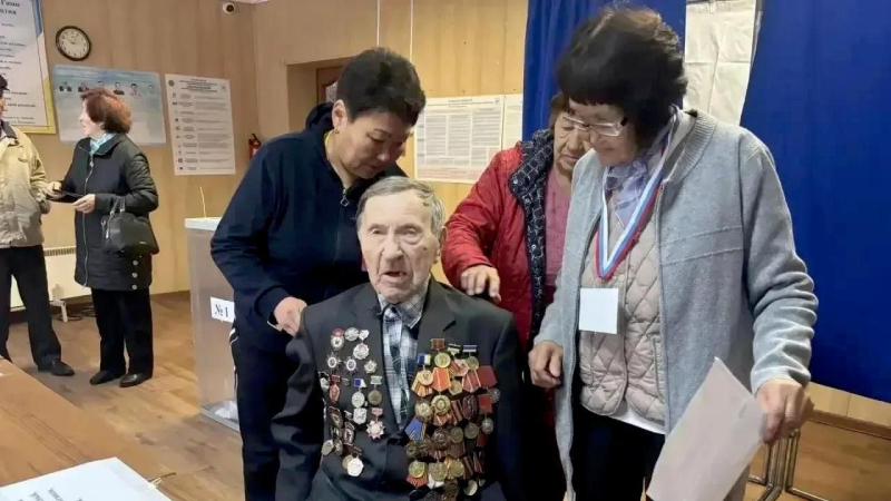 В Бурятии 103-летний ветеран проголосовал на выборах в Госдуму