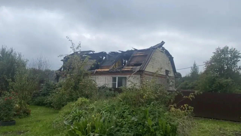В Ленинградской области возбудили дело после пожара, где погиб подросток