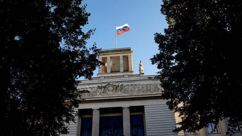 В посольстве в Берлине удивились реакции ФРГ на закрытие консульства