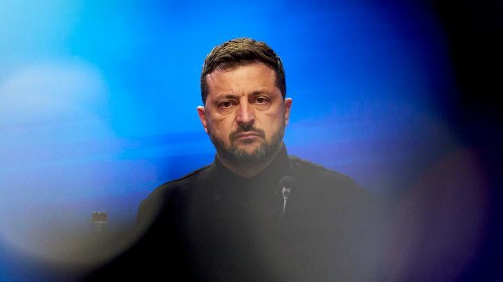 "Войну не выиграть". Признание Зеленского поразило экс-премьера Украины