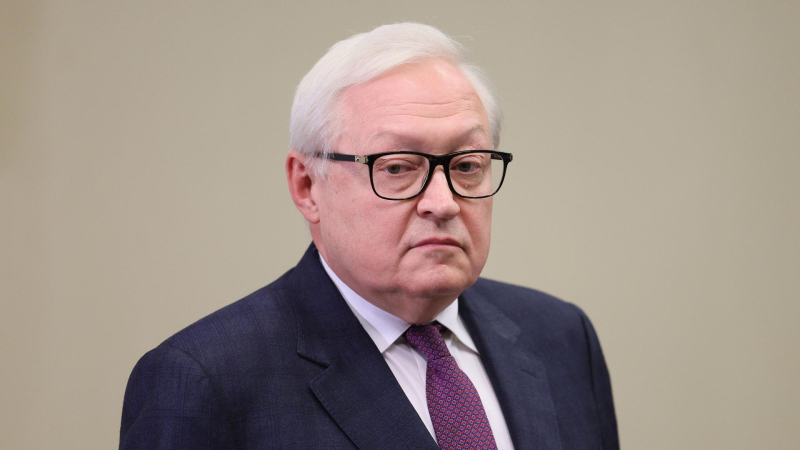 Время не упущено, чтобы исключить гонку вооружений в космосе, заявил Рябков