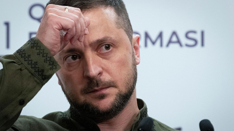 Зеленский отверг пять вариантов мирного соглашения, утверждает Мендель